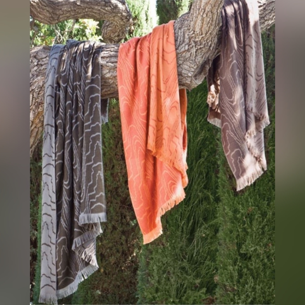 SFERRA Charcoal and Light Gray Textured The Marquetry Throw Blanket